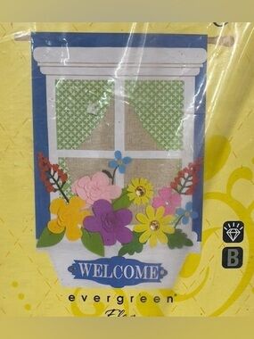 Evergreen burlap Welcome flag